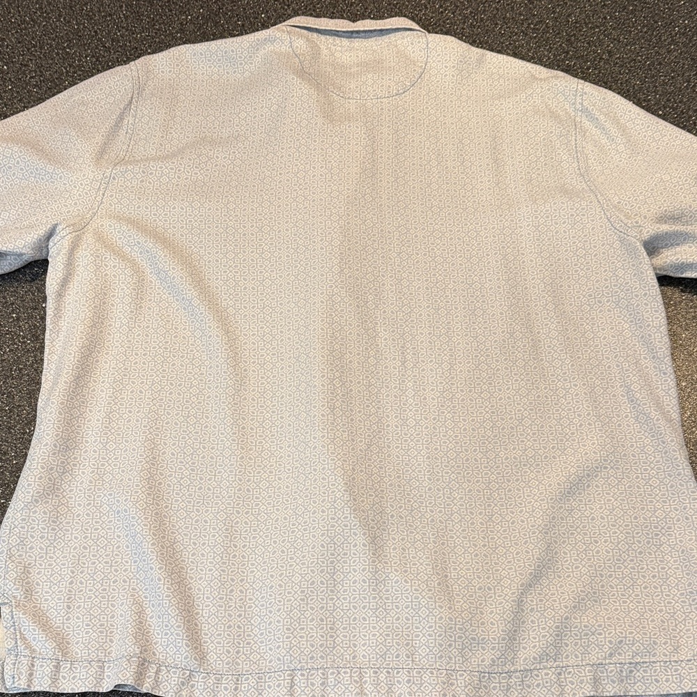 Tommy Bahama Light Blue Casual Button-Down Shirt - 100% silk - size Large - Picture 6 of 6